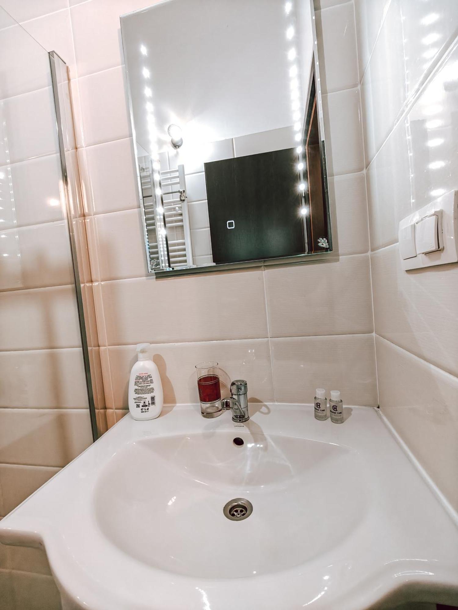 Berindei Studio - City Center - Private Parking Cluj-Napoca Extérieur photo