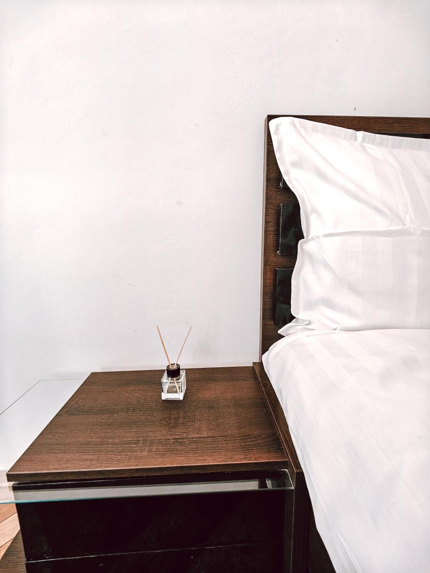 Berindei Studio - City Center - Private Parking Cluj-Napoca Extérieur photo
