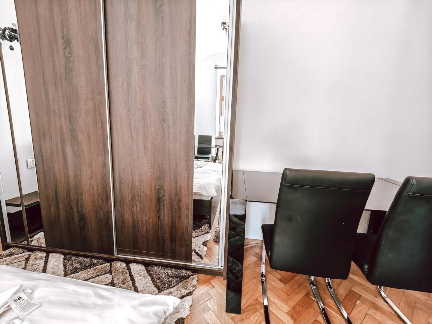 Berindei Studio - City Center - Private Parking Cluj-Napoca Extérieur photo