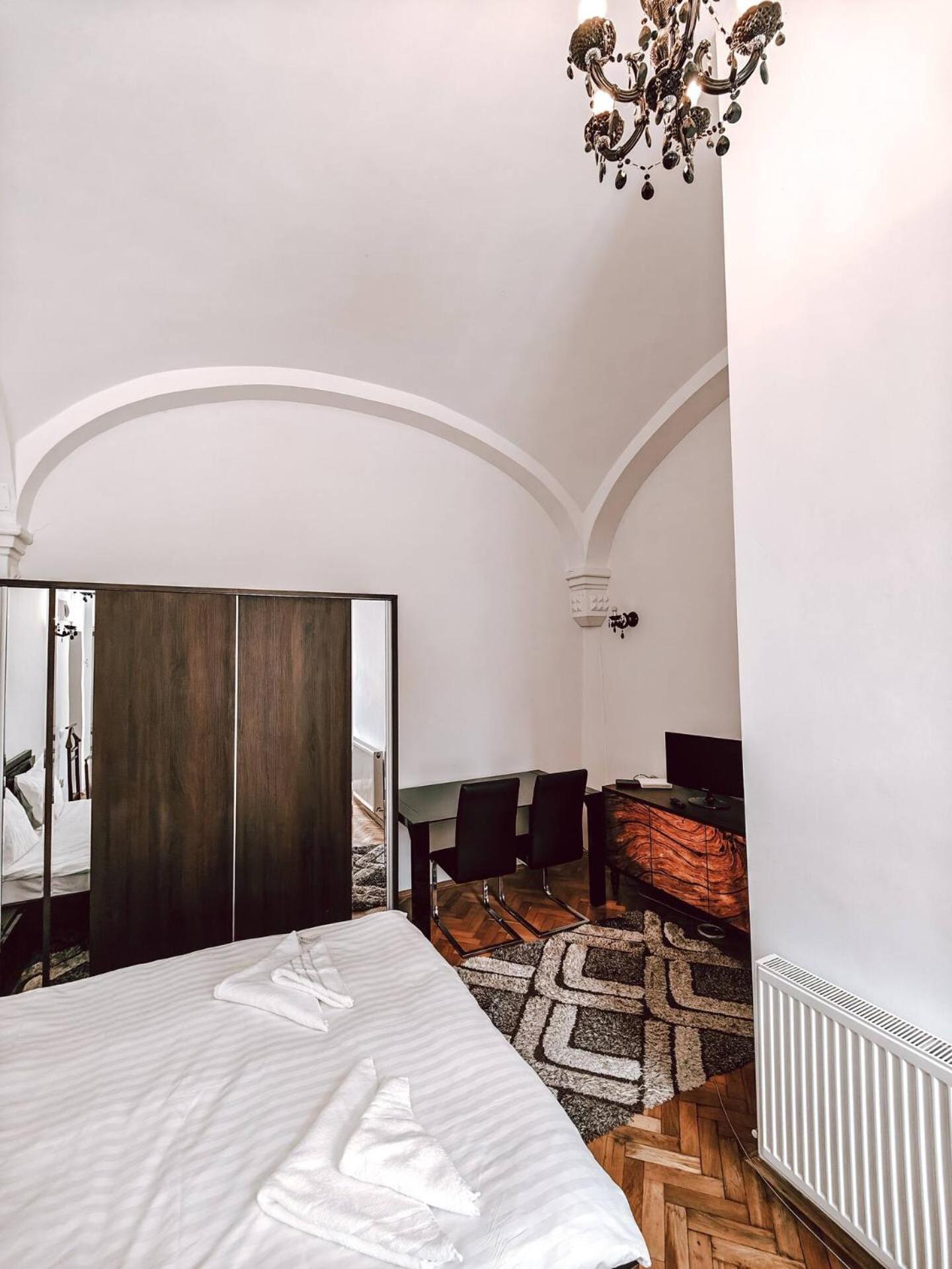 Berindei Studio - City Center - Private Parking Cluj-Napoca Extérieur photo