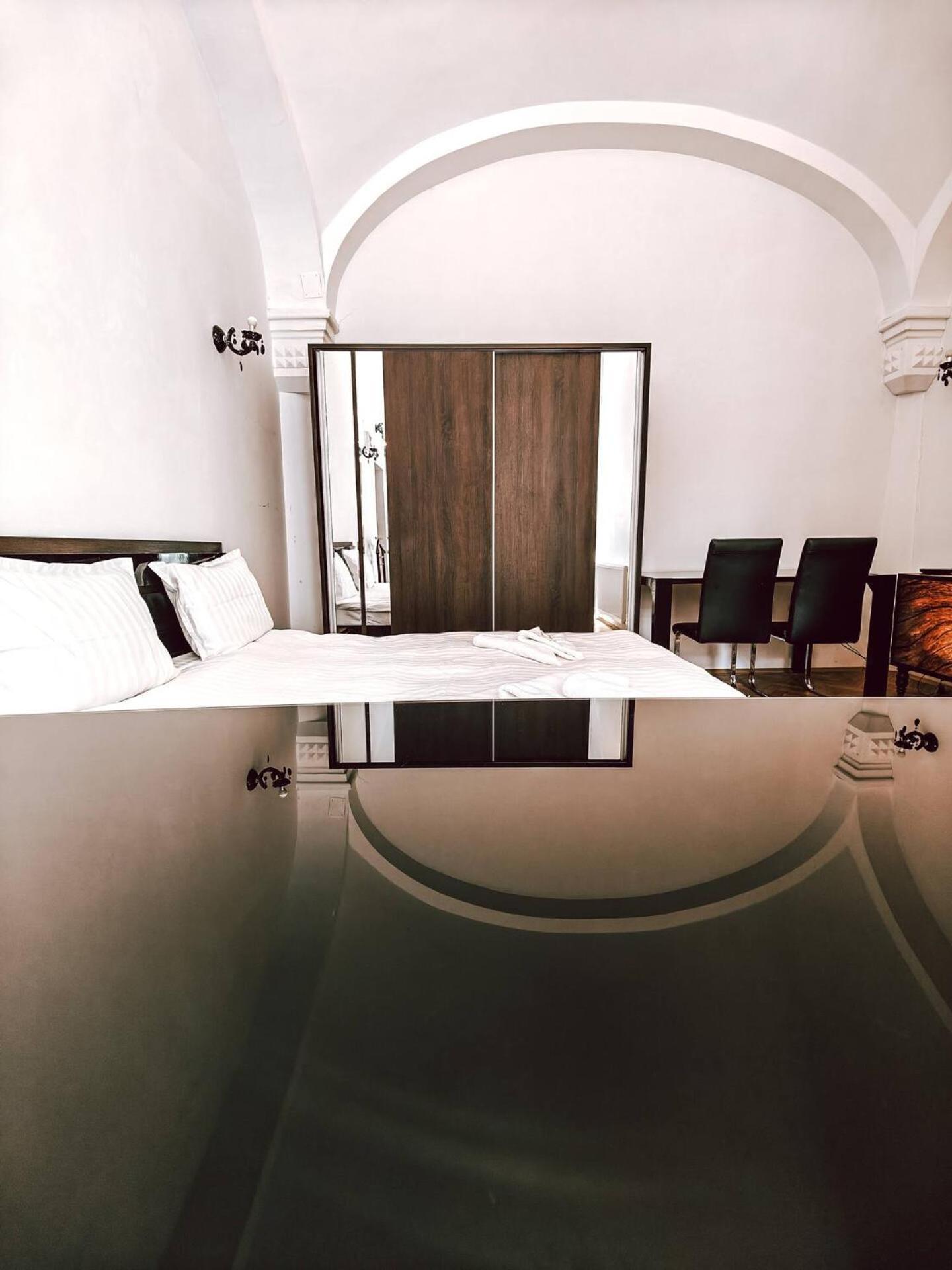 Berindei Studio - City Center - Private Parking Cluj-Napoca Extérieur photo